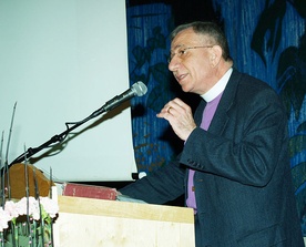Bp Munib Younan jest zwierzchnikiem Kościoła Ewangelicko-Luterańskiego w Jordanii i Ziemi Świętej (ELCJHL)